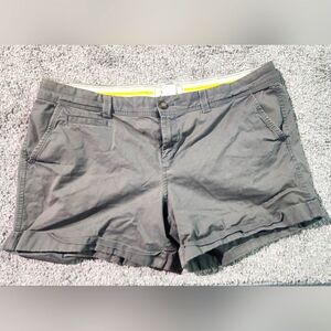 3 for $30* Old Navy Gray Khaki 5" Short Sz 16